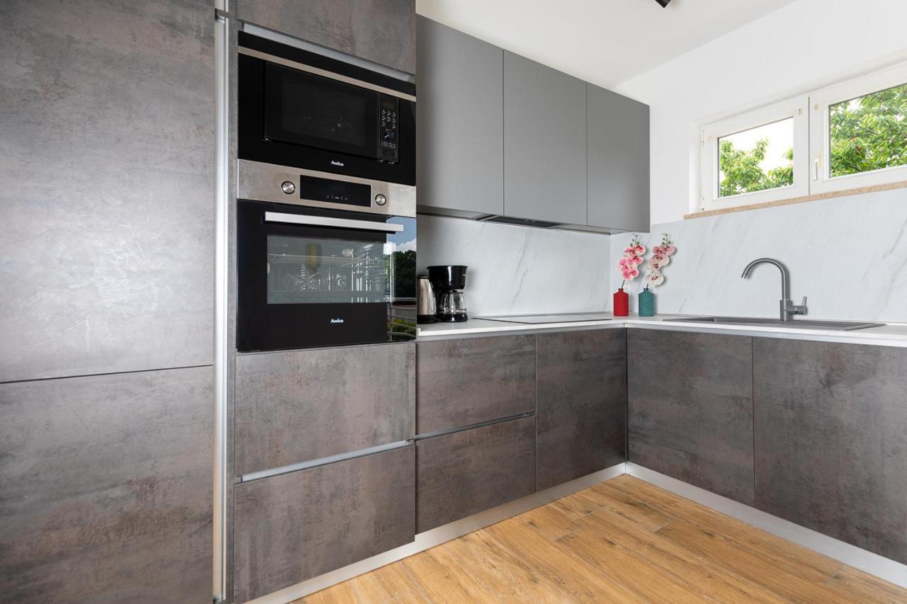 Dolly Completely Renovated 2023 Appartement Rovinj